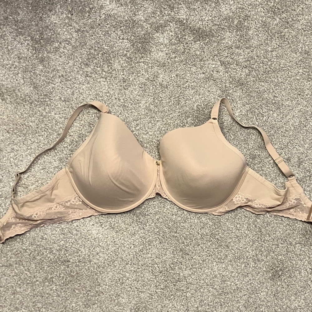 Natori Lace Accent Bra in Cream